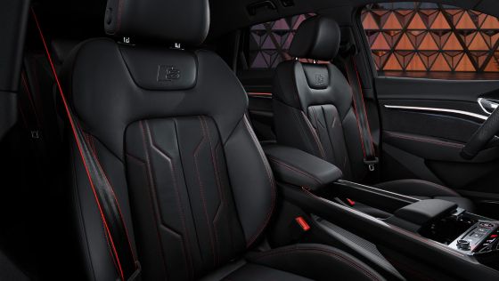 Audi Q8 e-tron 2023 Interior 006