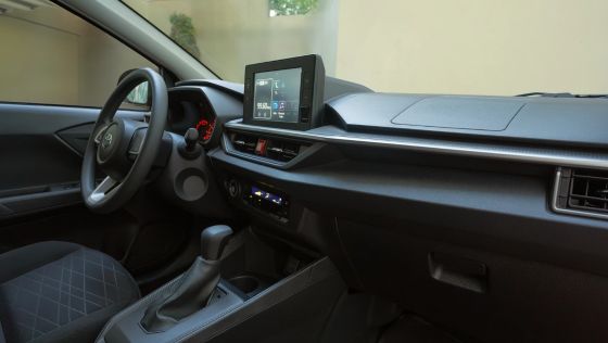 Toyota Wigo 1.0 G CVT 2024 Interior 002