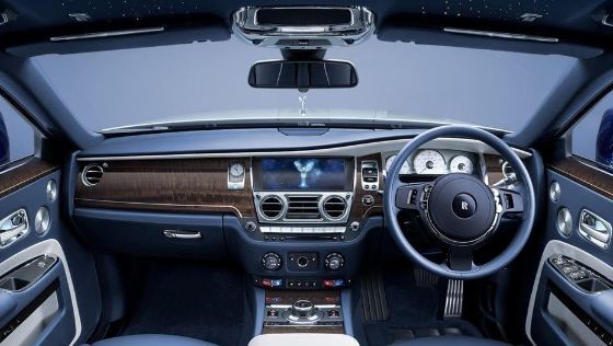 Rolls-Royce Ghost Public Interior 001