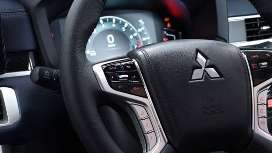 Mitsubishi Xpander Cross 1.5L 2WD AT 2023 Interior 003