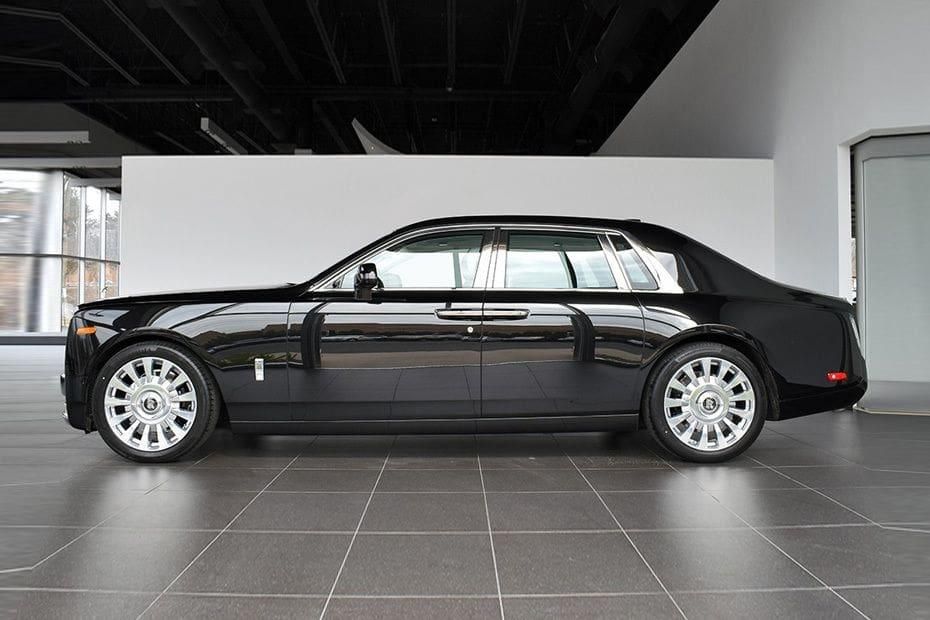 Rolls-Royce Phantom Public Exterior 003