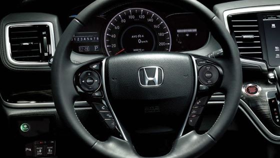 Honda Odyssey Public Interior 004