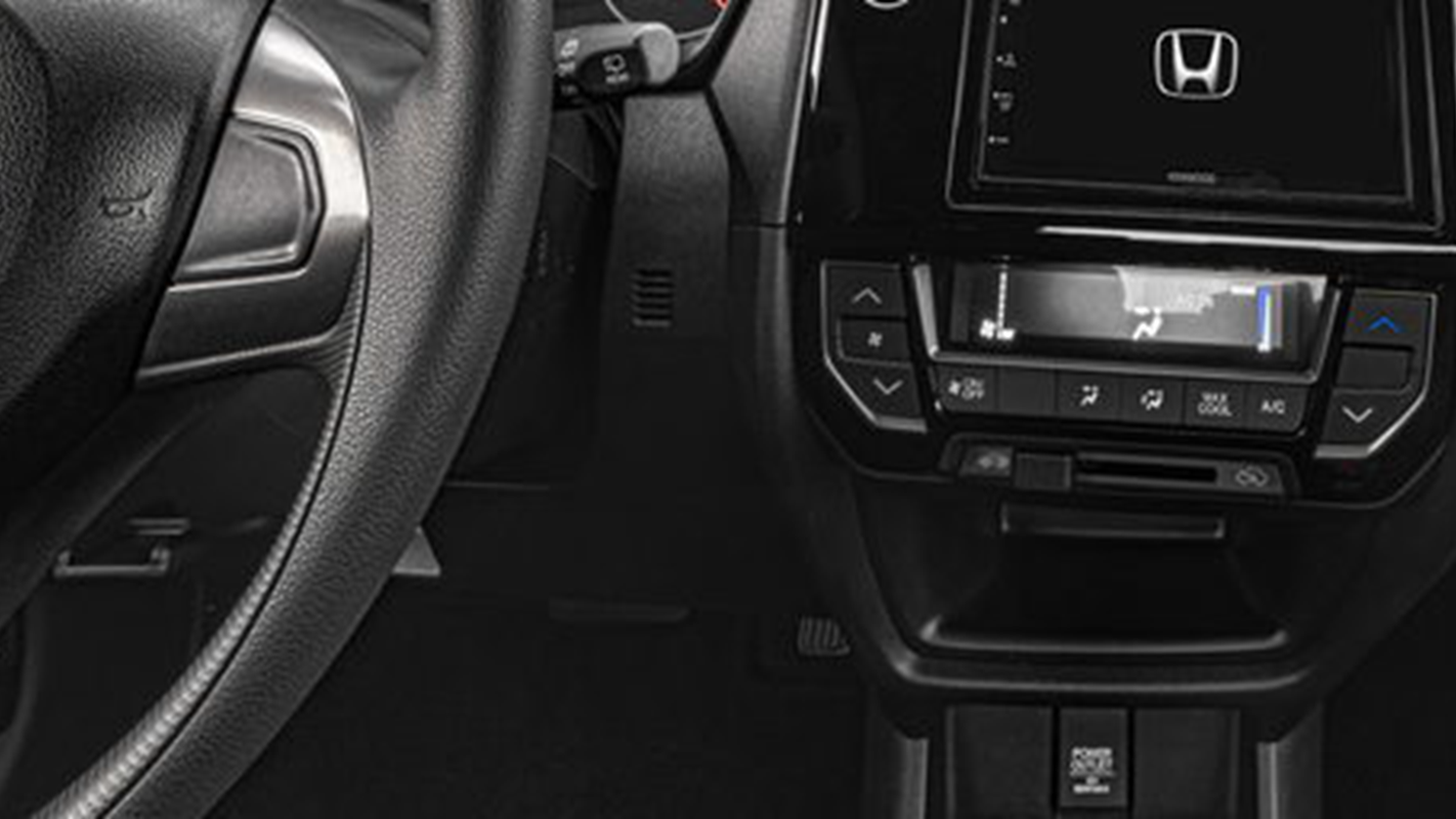 Honda Brio 1.2 RS Black Top CVT 2023 Interior 004