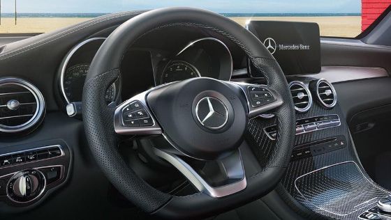 Mercedes-Benz GLC-Class Public Interior 002