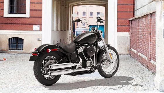 Harley-Davidson Softail Slim Public Exterior 013