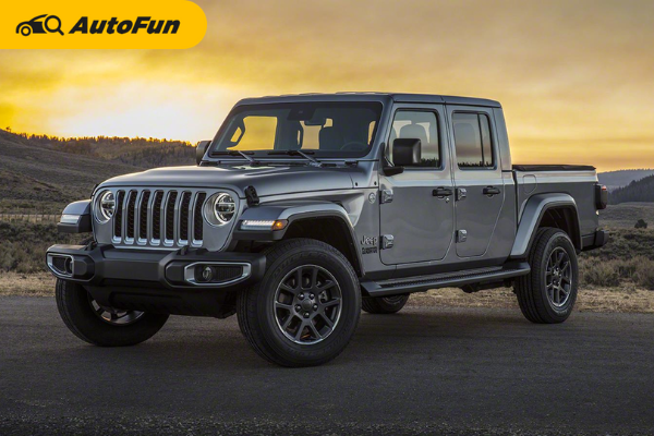 2022 Jeep Gladiator Comes as a Roofless Pickup Truck