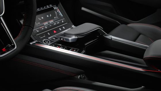 Audi Q8 e-tron 2023 Interior 004