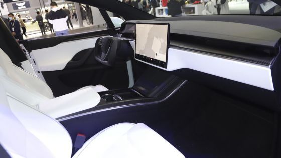 2022 Tesla Model X AWD Interior 007