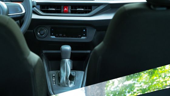 Toyota Wigo 1.0 E CVT 2024 Interior 008