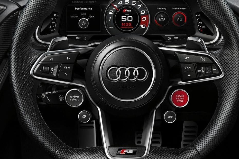 Audi R8 Coupe Public Interior 004