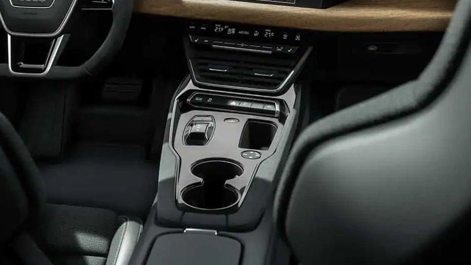 Audi e-tron GT quattro 2023 Interior 005