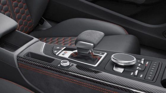 Audi RS5 Coupe Public Interior 009