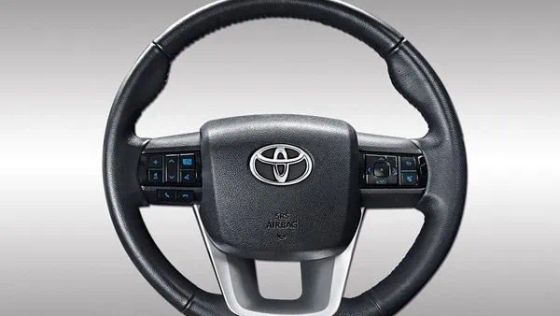 Toyota Hilux Public Interior 027
