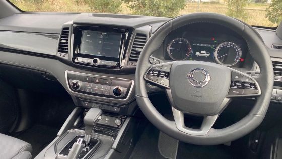 Ssangyong Musso Public Interior 026