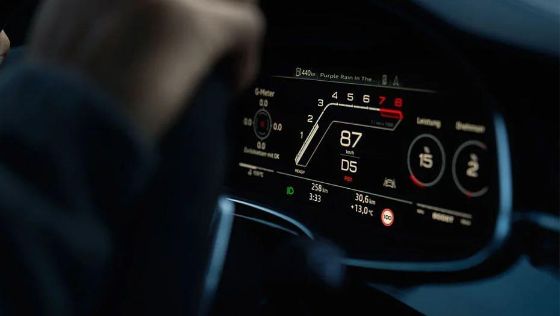 Audi RS Q8 Public Interior 002