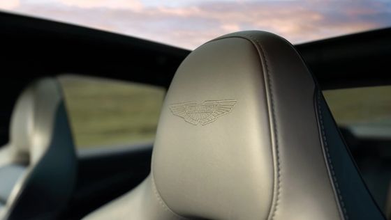Aston Martin DBX Standard 2024 Interior 006