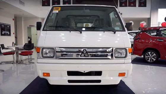 Mitsubishi L300 Public Exterior 002
