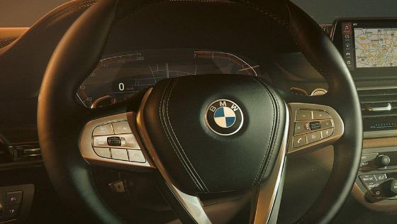 BMW 7 Series Sedan Public Interior 004