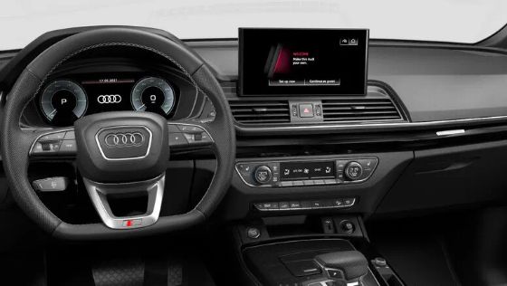 Audi Q5 Public Interior 002