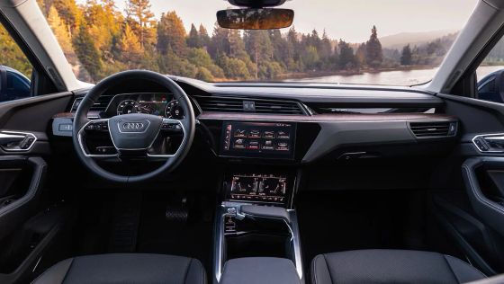 Audi E-Tron Public Interior 006