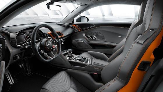 Audi R8 Coupe Public Interior 007