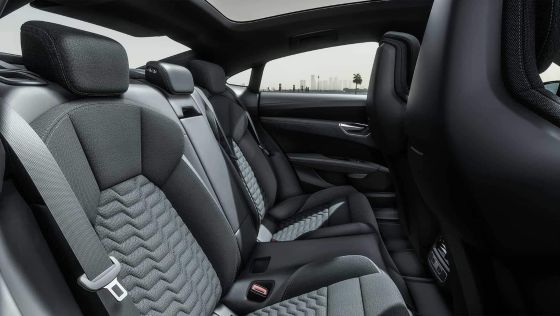 Audi e-tron GT quattro 2023 Interior 006