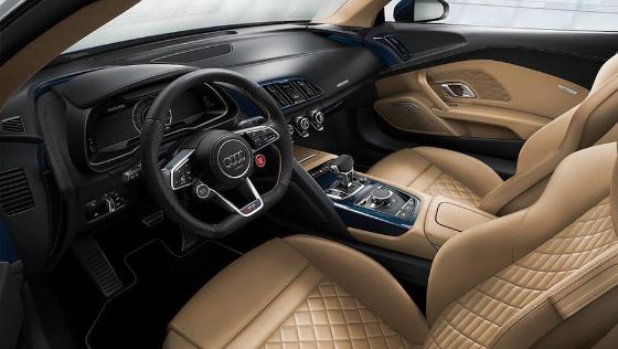 Audi R8 Spyder Public Interior 005