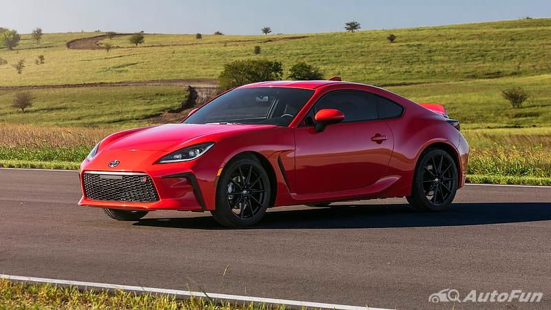 The Toyota 86 Sports Coupe is a Road Head Turner 02
