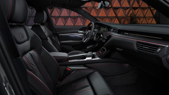 Audi Q8 e-tron 2023 Interior 005