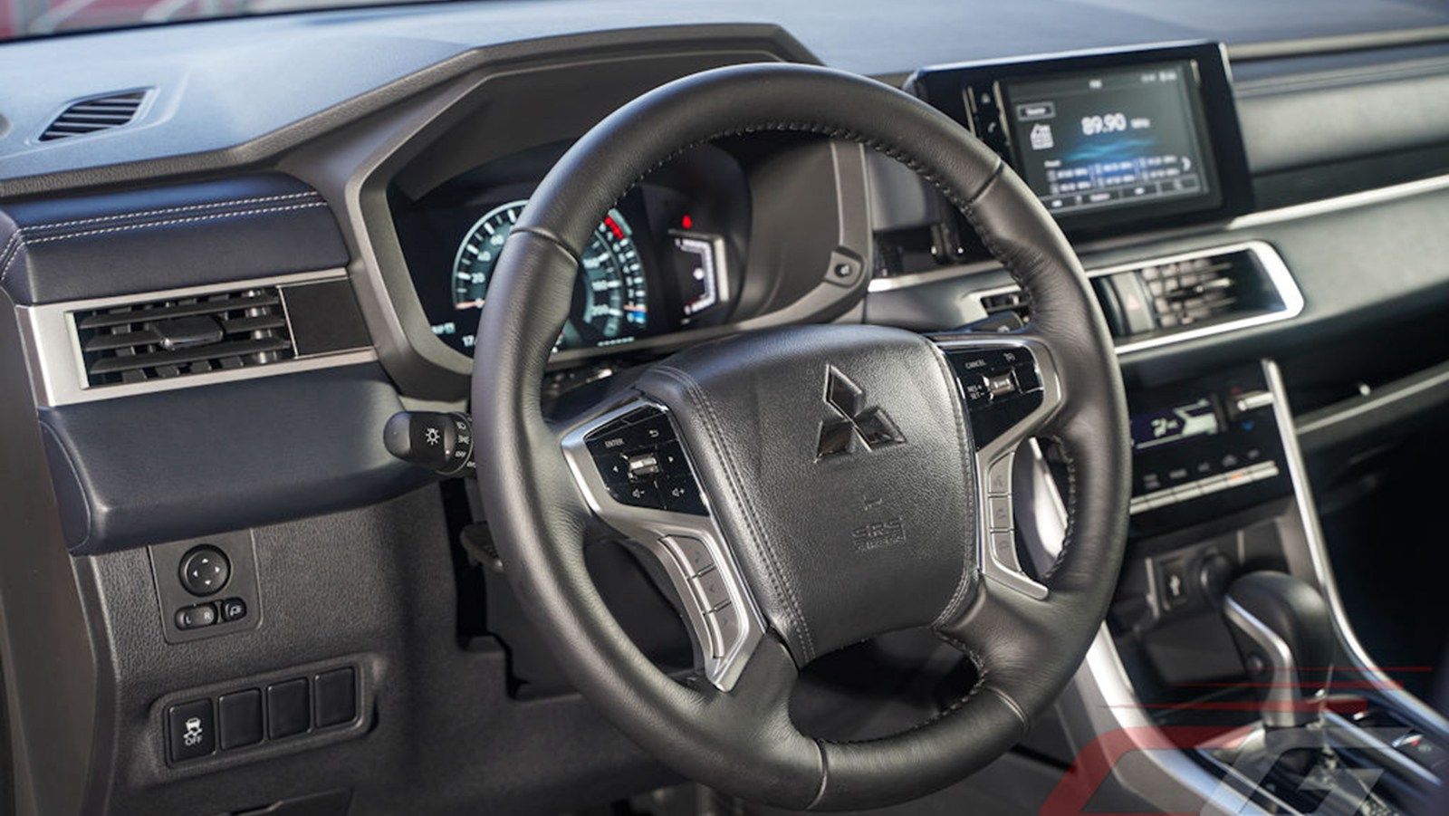 Mitsubishi Xpander Cross 1.5L 2WD AT 2023 Interior 005