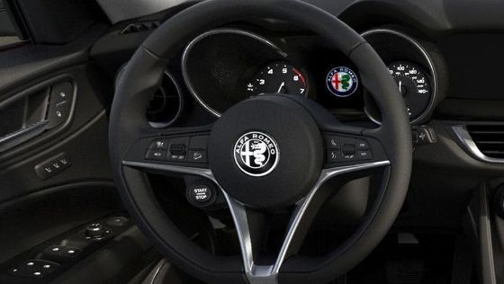 Alfa Romeo Stelvio Quadrifoglio Public Interior 004