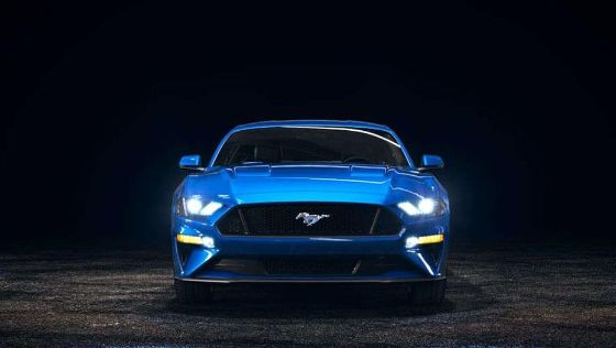 Ford Mustang Public Exterior 003