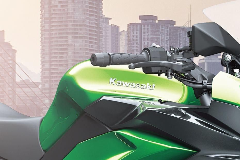 Kawasaki Ninja 1000 Public Exterior 003