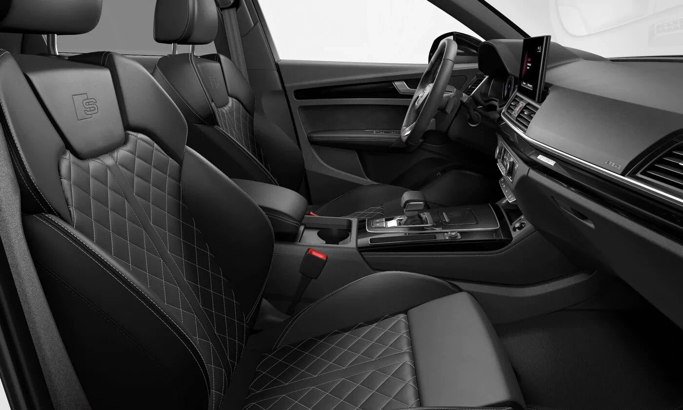Audi Q5 Public Interior 003