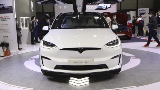2022 Tesla Model X AWD Exterior 006