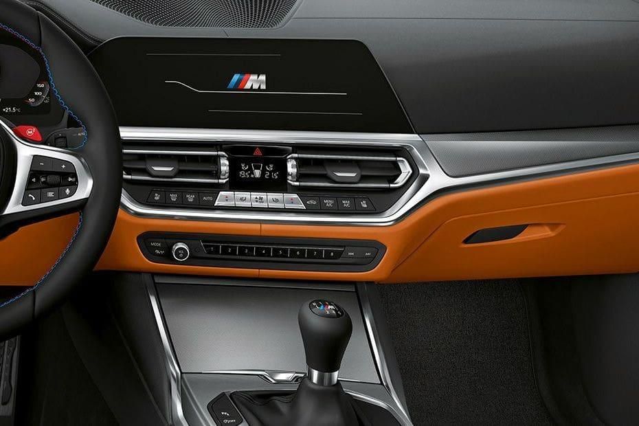 BMW M3 Sedan Competition Public Interior 001