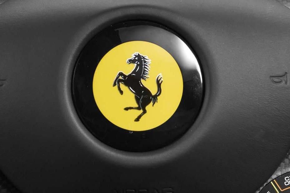 Ferrari F8 Tributo Public Interior 002