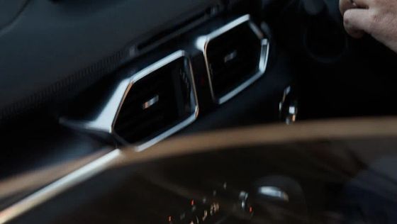 Mazda CX-8 Public Interior 020