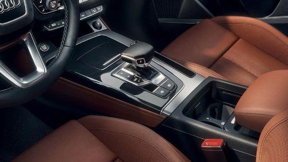 Audi Q5 Public Interior 009