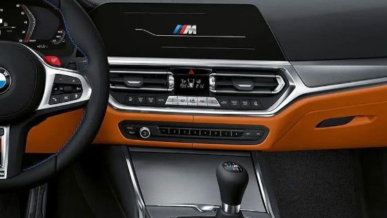 BMW M3 Sedan Competition Public Interior 002