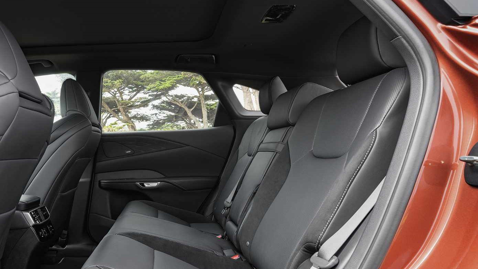 Lexus RX 500h F Sport 2023 Interior 005