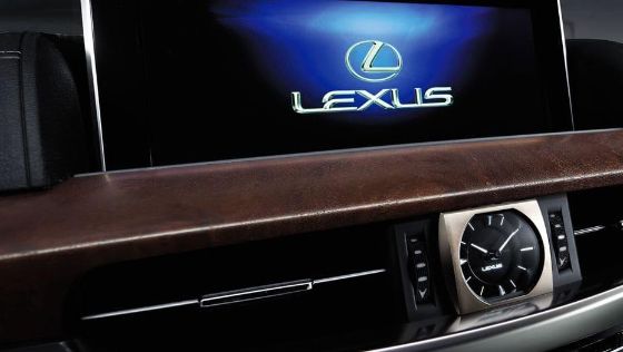 Lexus LX Public Interior 008