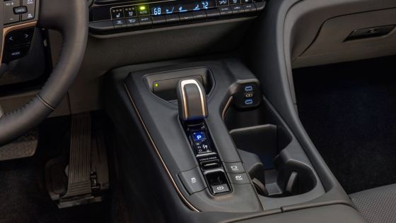 Toyota Crown SportCross Upcoming 2023 Interior 005